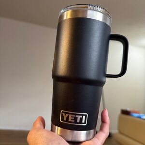 YETI Rambler 20 oz Travel Mug with Stronghold Lid - Black - Insulated